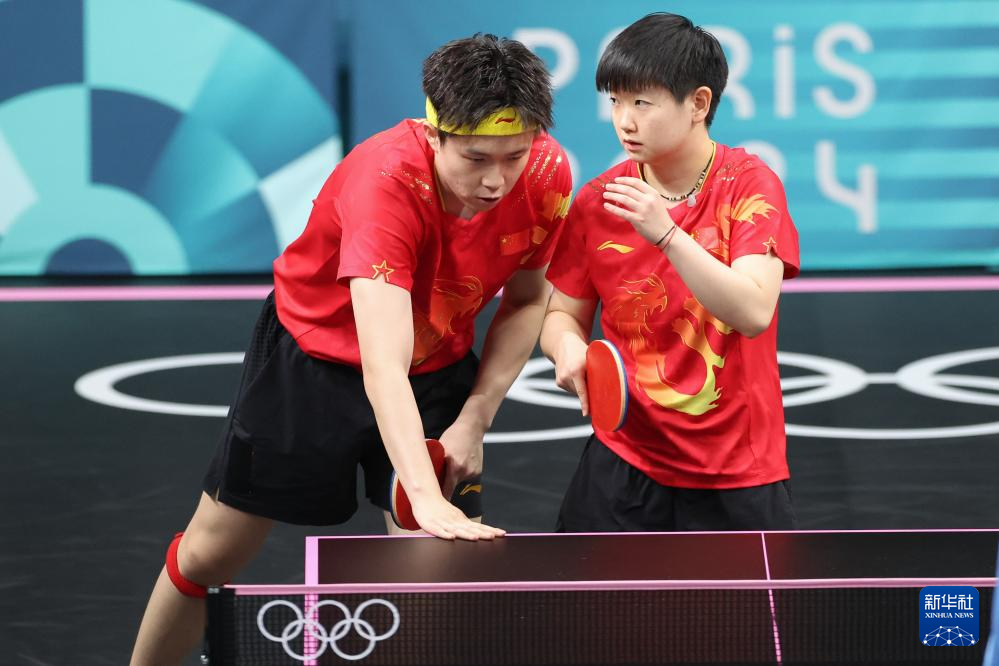 了两位球员 了两位球员