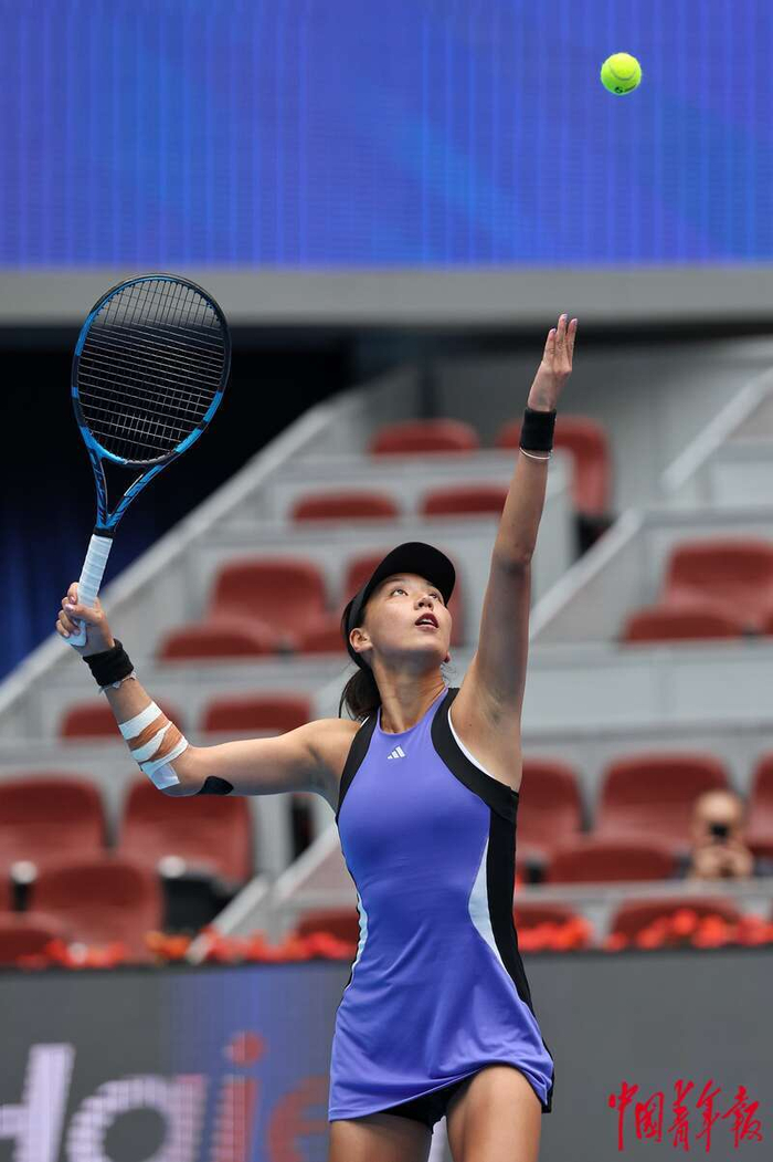 鼻尖不可自 鼻尖不可自